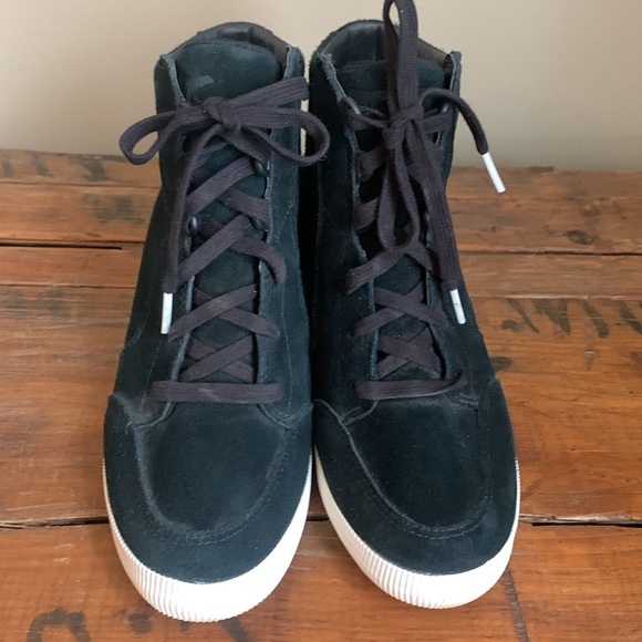 Woman’s Sorel Out N About black lace wedge boot. Size 9 ankle - Picture 2 of 11